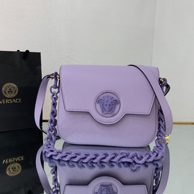 Versace Сумка-тофу Изготовлена в Италииз высококачественной кожи