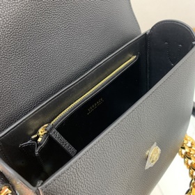 Versace Сумка-тофу Изготовлена в Италииз высококачественной кожи