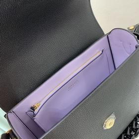 Versace Сумка-тофу Изготовлена в Италииз высококачественной кожи