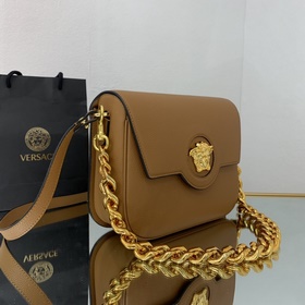 Versace Сумка-тофу Изготовлена в Италииз высококачественной кожи