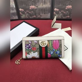 Новейшая модель кошелька с принтом Ophidia от Gucci, полностью на
