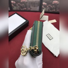 Новейшая модель кошелька с принтом Ophidia от Gucci, полностью на