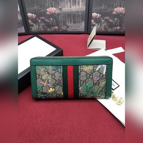 Новейшая модель кошелька с принтом Ophidia от Gucci, полностью на