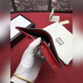 Новейшая модель кожаного портфеля с классическим цветочным узором