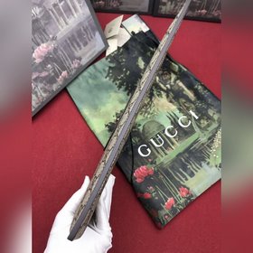 Модель 473956GG Supreme. Узор из высококачественной парусины стал