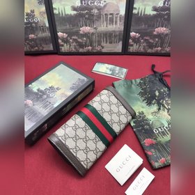 Обновленная версия кошелька с откидной крышкой из серии Ophidia 2