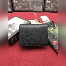 Поддерживает распознавание электронных меток. Карман для кредитны