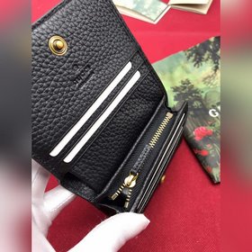 Gucci Этот кожаный держатель для визитных карточек из серии Anim