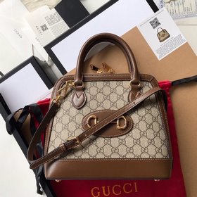 Сумка Gucci 621220 с пряжкой виде конской уздечкимеет куполообраз