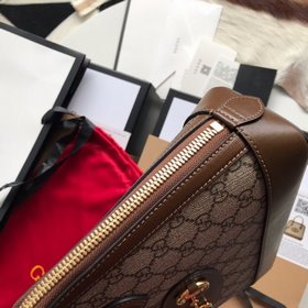 Сумка Gucci 621220 с пряжкой виде конской уздечкимеет куполообраз
