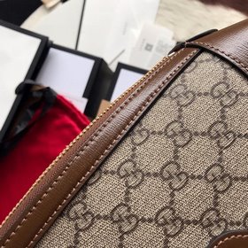 Сумка Gucci 621220 с пряжкой виде конской уздечкимеет куполообраз
