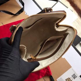 Сумка Gucci 621220 с пряжкой виде конской уздечкимеет куполообраз