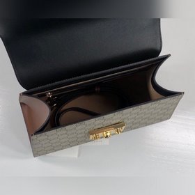 Новая модель Gucci, номер 453188, цвет коричневый, размер 28x19x1