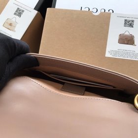 Итальянский номер модели： 547260GGMarmont Серия сумок пополнилась
