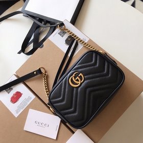 Футляр для фотоаппарата Gucci 448065, маленький, непременно вас у
