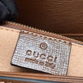 Кожаная сумка Gucci 602204 с пряжкой виде конской уздечки была пр