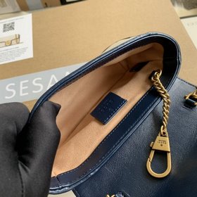 Модель Gucci： 574969 Новая модель GGMarmont изготовлена из белой 