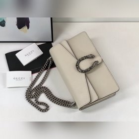 Новая модель сумки Gucci, номер модели 400249, белый цвет, размер