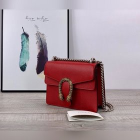 Новая модель сумки Gucci, номер модели 421970, ярко-красного цвет