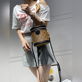 LV VANITY Сумка M43986, вдохновленная историческим дизайном косме