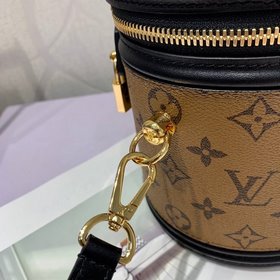 LV VANITY Сумка M43986, вдохновленная историческим дизайном косме