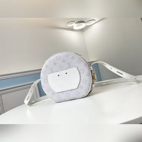 LV Модель M52294 Белая сумка BOITE CHAPEAU В коллекции осень-зима