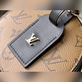 LV Модель： M44699 Мини-сумка из покрытого полотна стеганой подкл