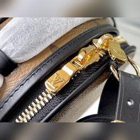 LV Модель： M44699 Мини-сумка из покрытого полотна стеганой подкл