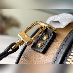 LV Модель： M44699 Мини-сумка из покрытого полотна стеганой подкл