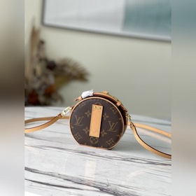 LV Модель： M44699 Мини-сумка из покрытого полотна стеганой подкл