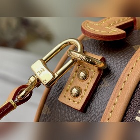 LV Модель： M44699 Мини-сумка из покрытого полотна стеганой подкл