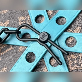 LV Артикул： M59706 Синяя сумка-диск Уникальная круглая форма и к