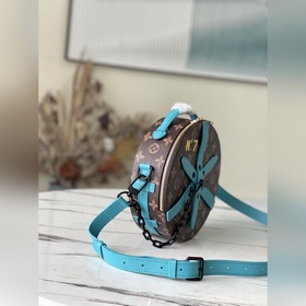 LV Артикул： M59706 Синяя сумка-диск Уникальная круглая форма и к