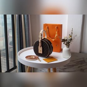 LV PETITE BOITE CHAPEAU Сумка Модель M43514 Старинный Классическа