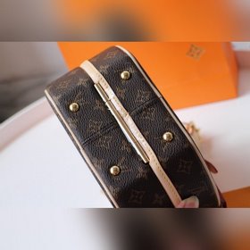 LV PETITE BOITE CHAPEAU Сумка Модель M43514 Старинный Классическа
