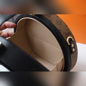 LV PETITE BOITE CHAPEAU Сумка Модель M43514 Желтый Классическая ш