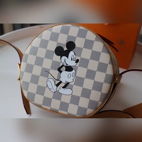 LV BOITE CHAPEAU SOUPLE Модель M52294 Маленький/45149 Круглая сум