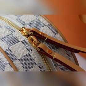 LV BOITE CHAPEAU SOUPLE Модель M52294 Маленький/45149 Круглая сум