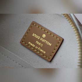 LV BOITE CHAPEAU SOUPLE Модель M52294 Маленький/45149 Круглая сум