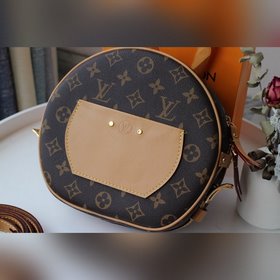 LV BOITE CHAPEAU Сумка Модель M52294 В весенне-летней коллекции 2