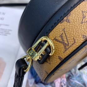 LV PETITE BOITE CHAPEAU Сумка Модель M43514 Модель с круглым дном