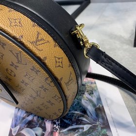 LV PETITE BOITE CHAPEAU Сумка Модель M43514 Модель с круглым дном