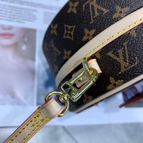 Сумка LV Monogram из ткани с покрытием Размеры： 17,5 x 16,5 x 7,5