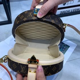 Сумка LV Monogram из ткани с покрытием Размеры： 17,5 x 16,5 x 7,5