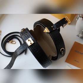 LV PETITE BOITE CHAPEAU Сумка Артикул： M43514 Рельефная текстура