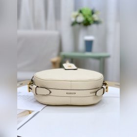 LV Модель M45276 Nicolas Ghesquiè переосмыслил классическую шляпн
