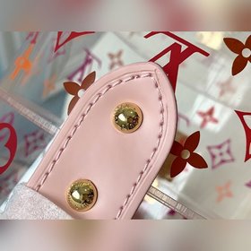 LV GI0203 Органическая коробка для девушек с детской душой. Самая