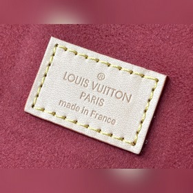 LV Артикул： M20040 Фиолетово-красная шкатулка для украшений. Нов