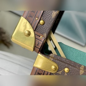 LV Артикул： M20040 Зеленая шкатулка для украшений. Новинка в асс