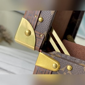 LV Артикул： M20040 Коробка для украшений коричневого цвета. Коро